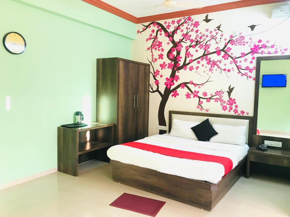 Staymaker Prakash International Gonikoppal Extérieur photo