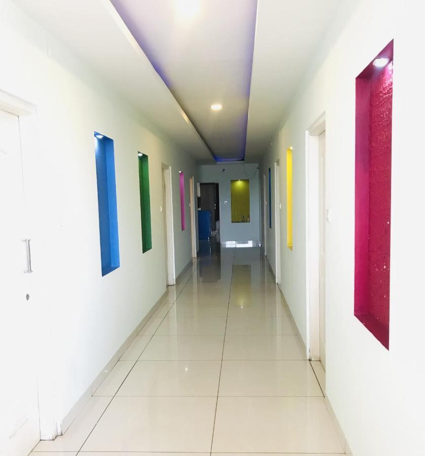 Staymaker Prakash International Gonikoppal Extérieur photo