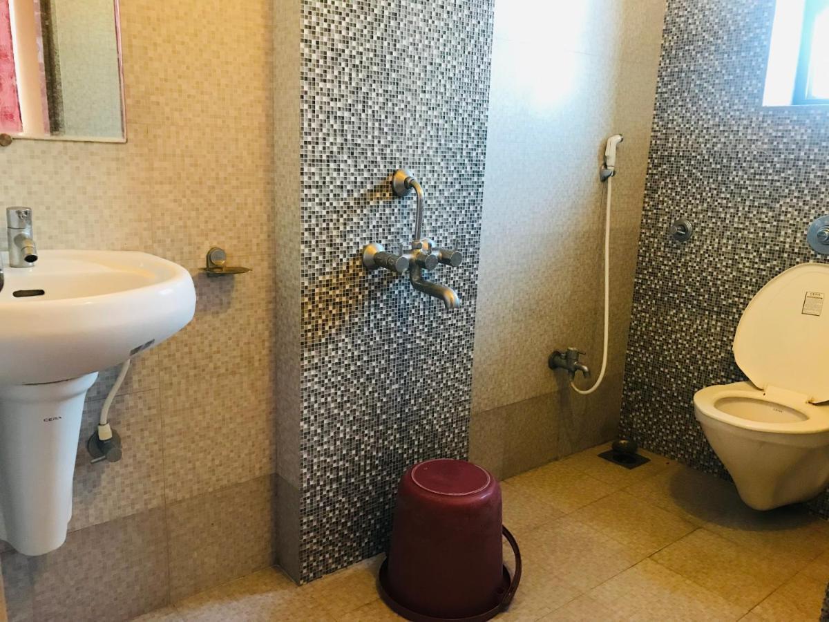 Staymaker Prakash International Gonikoppal Extérieur photo