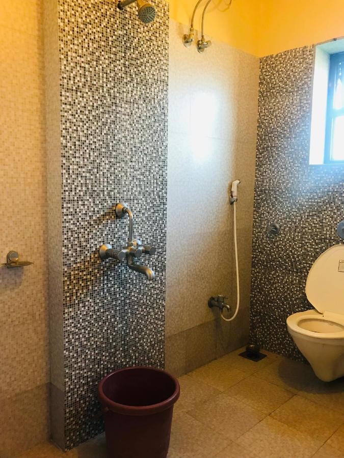 Staymaker Prakash International Gonikoppal Extérieur photo