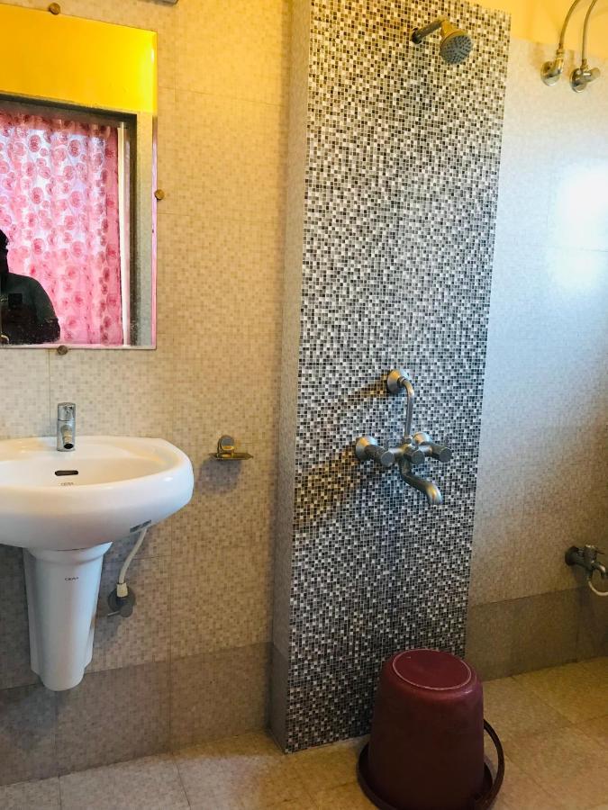 Staymaker Prakash International Gonikoppal Extérieur photo